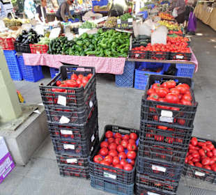 Impressionen vom Obst- und Gemüsemarkt in Figueres