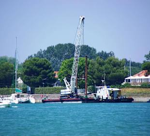 Der Yachthafen Bibi Hebekran