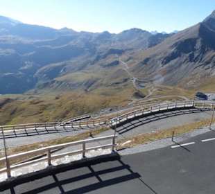 Kopfsteinpflasterstraße zur Edelweißhütte