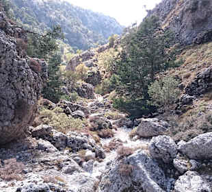 Wanderung durch die Imbros Schlucht