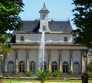 Viele Einzelhäuser im Schloss