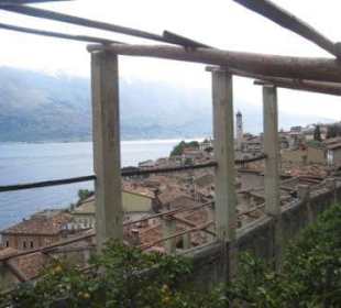 Blick auf Limone von der Limonaia del Castel