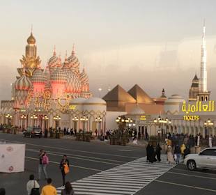 Tour zum Global Village