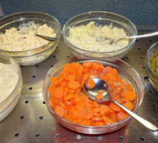 Salatbüffet im Gasthof-Hotel zum Löwen