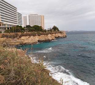 Wanderweg um die Küste