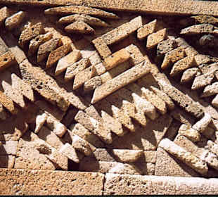 Wandrelief in Mitla