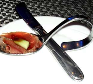 Kostprobe des Kamelschinkens