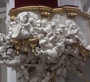 Katholische Hofkirche