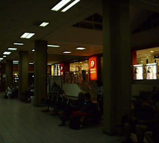 Duty-Free Shop in der Wartehalle