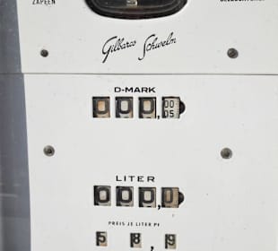 Historische Tankstelle im Freilichtmuseum