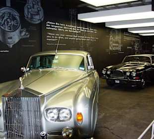 Im Museum Fahrzeugaustellung