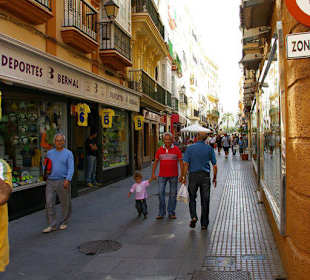 Einkaufsmeile in Cadiz