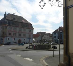 Marktplatz mit Rathaus