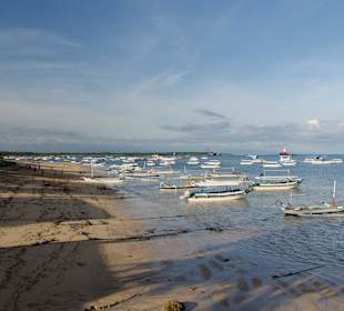Öffentlicher Strand neben dem Hotel