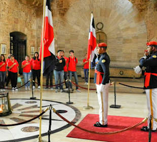 Wachablösung am "ewigen Licht"