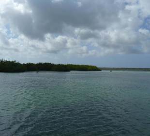Dunkle Wolken, aber nur kurz. Dann Sonne pur
