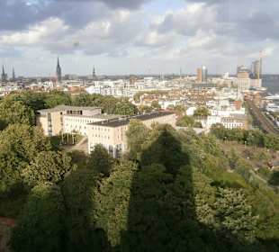 Schatten der Towerbar über Hamburg