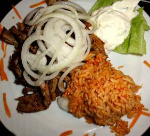 Gyros-Teller mit Tomatenreis