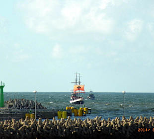 Blick vom Pergola zur Hafeneinfahrt