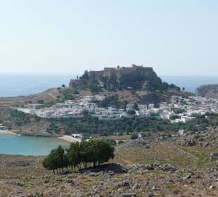 Akropolis mit Pallas Bay und Main Beach rec