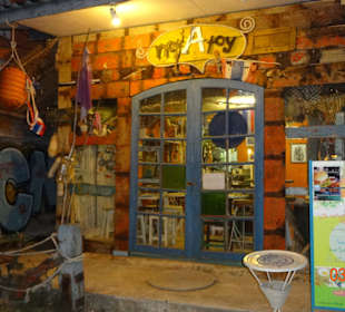 Sehr niedliche Bar mit super leckerem Kaffee