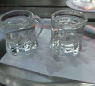 Zum Absacker im Biergarten vom Adam Bräu