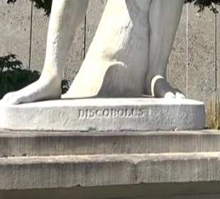 Statuen am Schlossplatz