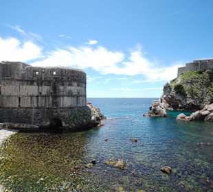 Vor der Altstadt, schöne Bucht.