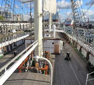 Blick über das Deck der Rickmer Rickmers