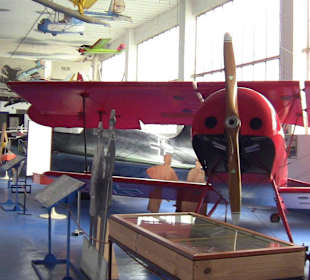 Flugzeughalle