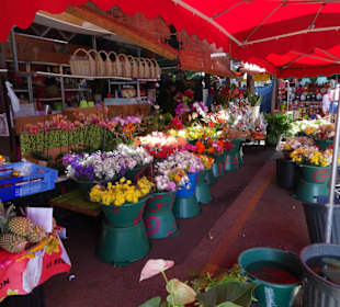 Rundgang über den Petit Marché von Saint-Denis