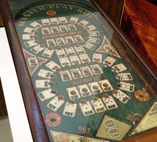 Historische Flipper im Automatenmuseum