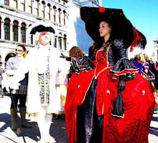 Kostüme-Masken-Show Venedig 2011