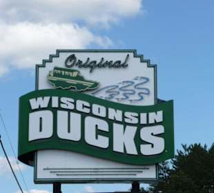 Die berühmten Wisconsin Ducks (Boote)