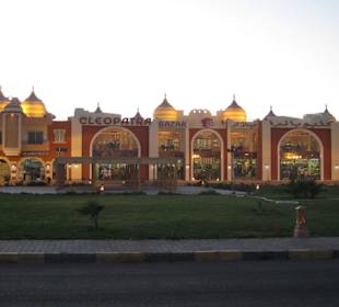 Shopping Center beim Hotel Dana Beach Resort (Pickalbatros)