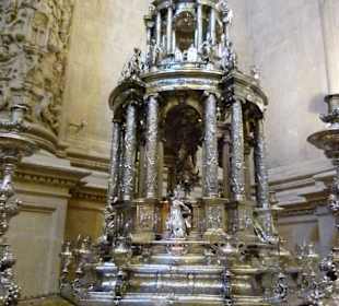 Im Inneren der Kathedrale