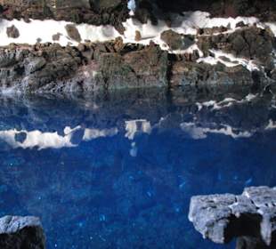 Unterirdischer See mit blinden Albino-Krebsen 