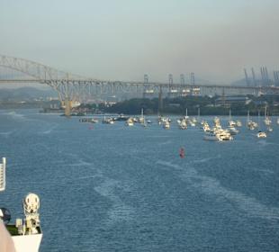 Panamá-Kanal und Las-Americas-Brücke