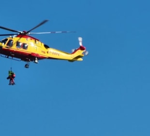 Abseilen direkt am Strand Nothilfe