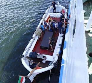 Vom Schiff auf die Boote