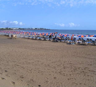 Endloser, gepflegter Strand