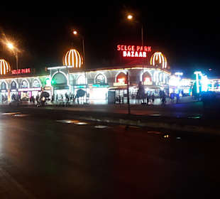 Selge Park Shopping Center