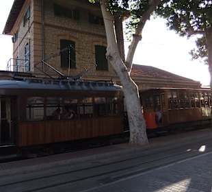 "Strassenbahnhof" der Bimmel am Hafen