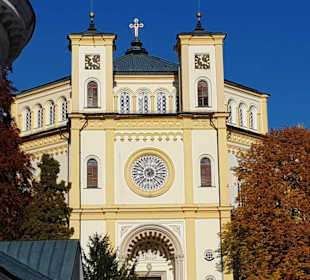 Die Kirche Frontansicht