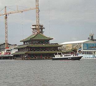 chinesisches Restaurant auf dem Wasser