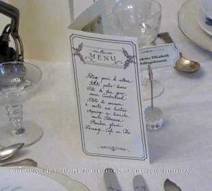 Fürstlich gedeckter Tisch. Teil der Ausstellung.