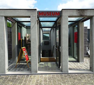 Der Eingang zum Museum Römische Villa