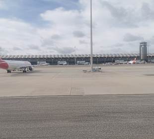  Flughafen Madrid-Barajas (MAD)