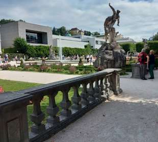 Garten Mirabell mit Schloss