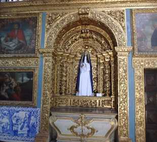 Nische mit Heiligenfigur